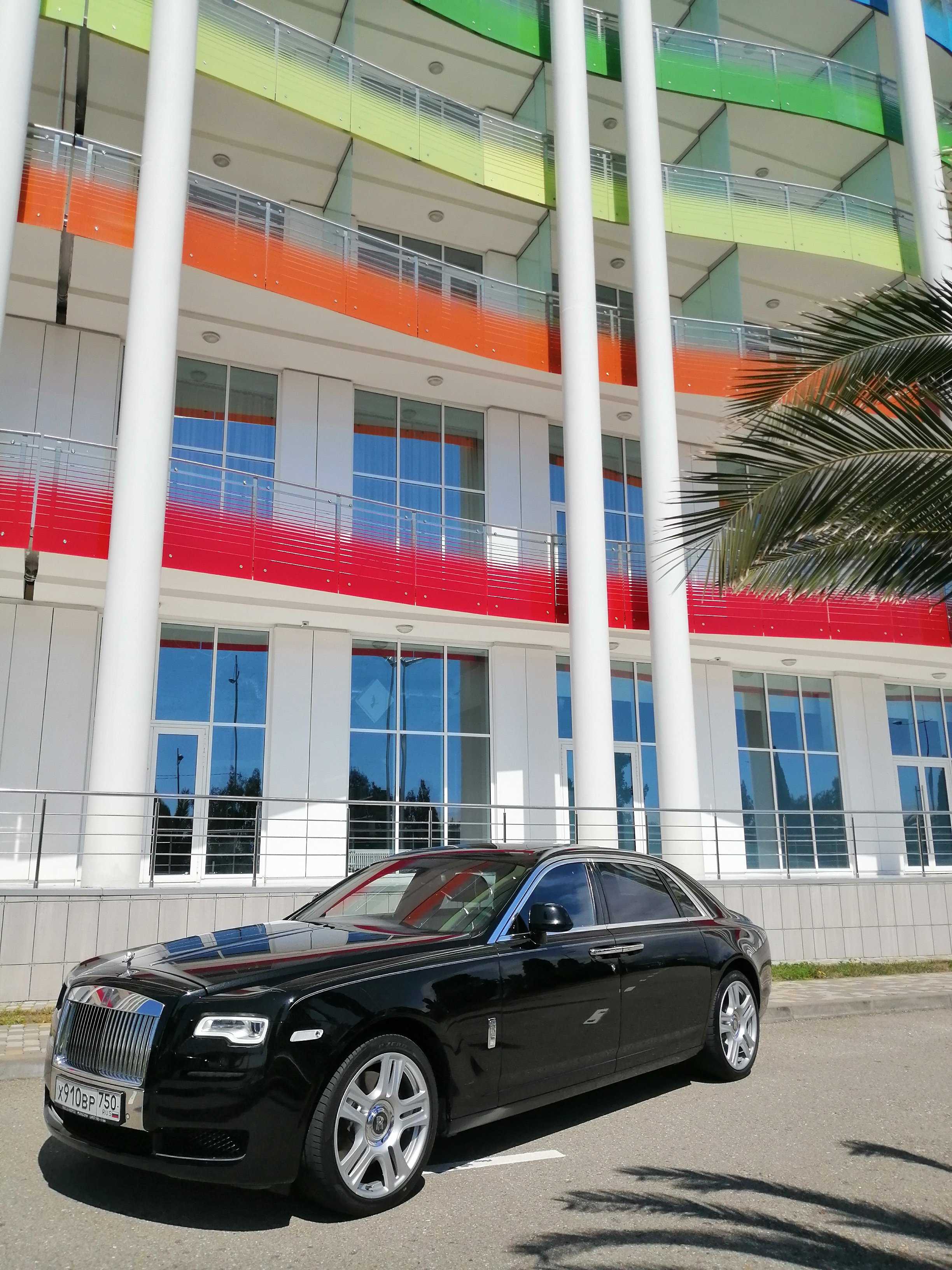 компания по аренде автомобилей с водителем Rolls Royce Rent фото 1